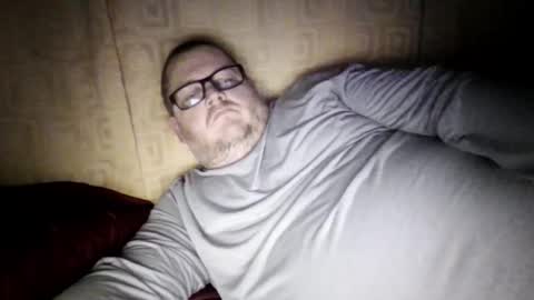 Snapshot of creeeping_death chatting on 01.15.26 The hopeless romantic online show from 01.15.26