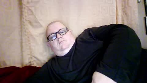 Snapshot of creeeping_death chatting on 02.02.26 The hopeless romantic online show from 02.02.26