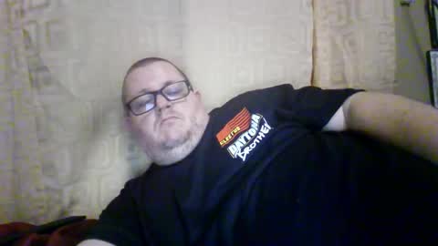 Snapshot of creeeping_death chatting on 02.15.26 The hopeless romantic online show from 02.15.26