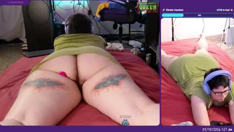 Snapshot of creepycrawlyqueen chatting on 03.10.26 Amethyst online show from 03.10.26