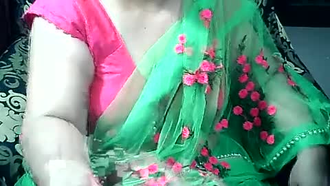 Snapshot of crezybhabihot chatting on 07.23.26 Sonika69 online show from 07.23.26