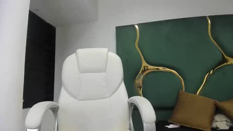 Snapshot of criistaal__ chatting on 02.03.25 Criistaal   online show from 02.03.25