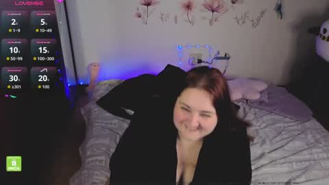Crimson Rose online show from 06.12.26