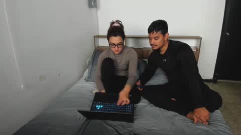 Snapshot of crimson_heart chatting on 01.18.25 Crimson heart online show from 01.18.25