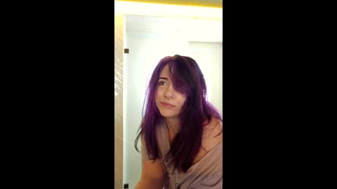 Crimson Kitten online show from 05.11.26