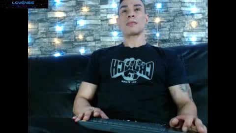 Snapshot of cris_angel01 chatting on 10.14.25 Cris online show from 10.14.25