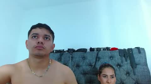 Snapshot of crisandmery chatting on 03.05.25 CRISANDMERY online show from 03.05.25