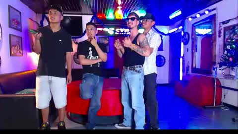 Snapshot of crismens chatting on 01.05.26 crismens online show from 01.05.26