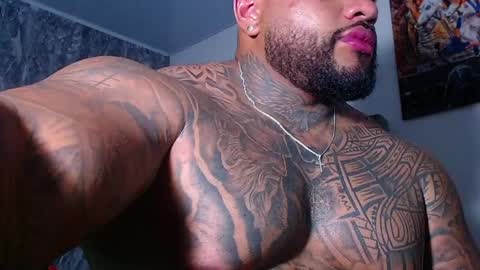 criss_zanders202 online show from 05.21.26