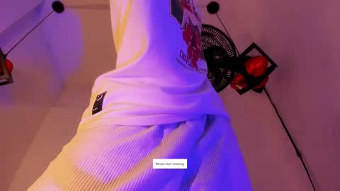 criss_zuri online show from 04.10.26
