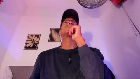 criss_zuri online show from 04.29.26