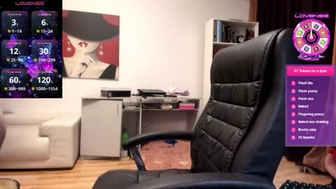 Snapshot of crissnight chatting on 01.12.25 Twitter Christinne p online show from 01.12.25