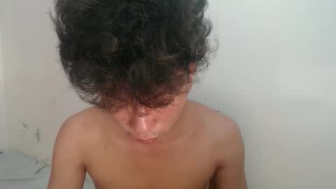 Snapshot of cristal1xox chatting on 10.13.25 cristal1xox online show from 10.13.25