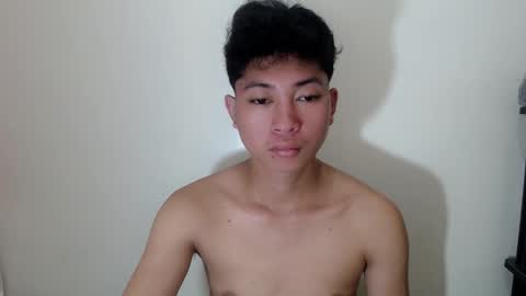 Snapshot of cristal1xox chatting on 10.17.25 cristal1xox online show from 10.17.25