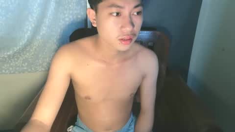 Snapshot of cristal1xox chatting on 11.04.25 cristal1xox online show from 11.04.25