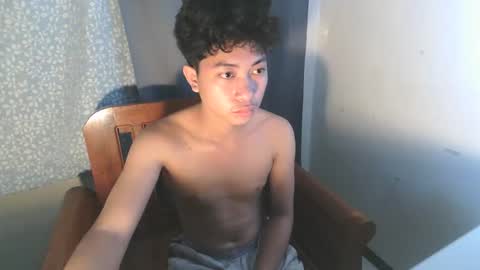 Snapshot of cristal1xox chatting on 11.10.25 cristal1xox online show from 11.10.25