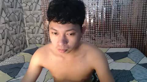 Snapshot of cristal1xox chatting on 12.03.25 cristal1xox online show from 12.03.25