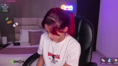 Snapshot of cristal__adams chatting on 09.19.25 cristal__adams online show from 09.19.25