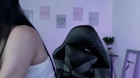 Snapshot of cristal_hilton_10 chatting on 05.24.26 Alejandra from Wednesday to Saturday from 1000 pm to 400 am Colombian hour online show from 05.24.26