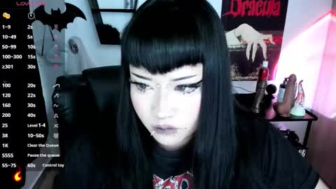 Snapshot of cristal_kosh chatting on 02.25.26 Cris online show from 02.25.26