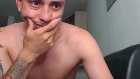 Snapshot of cristal_loverss chatting on 10.31.25 cristal beautiful online show from 10.31.25