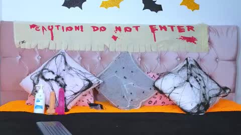 cristal_moon01 online show from 10.13.25