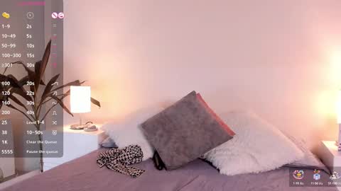 Snapshot of cristal_princess_ chatting on 03.07.25 Cristal online show from 03.07.25