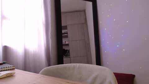 Cristal  online show from 01.31.25