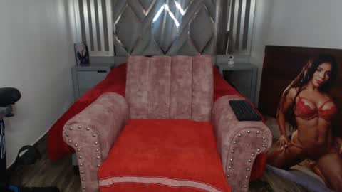 Natalie                      online show from 03.08.25