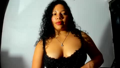 Snapshot of cristalsmith_tease14 chatting on 05.13.26 cristal online show from 05.13.26