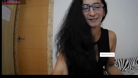   online show from 10.02.25