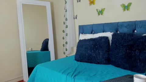 Snapshot of cristalwalker__ chatting on 03.11.25 cristal walker online show from 03.11.25