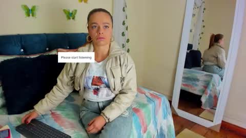 Snapshot of cristalwalker__ chatting on 09.20.25 cristal walker online show from 09.20.25