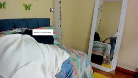 Snapshot of cristalwalker__ chatting on 09.27.25 cristal walker online show from 09.27.25