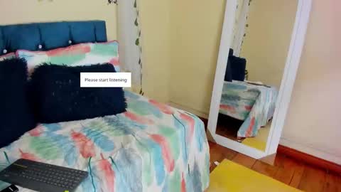 Snapshot of cristalwalker__ chatting on 10.02.25 cristal walker online show from 10.02.25