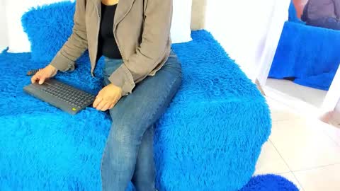 Snapshot of cristalwalker__ chatting on 10.30.25 cristal walker online show from 10.30.25