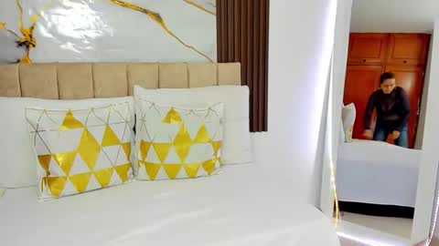 cristal walker online show from 02.04.26