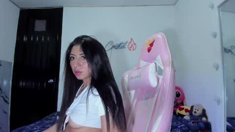 Snapshot of cristel_natt chatting on 12.27.24 Independent Model online show from 12.27.24