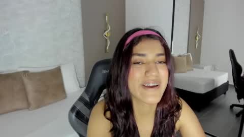 C R I S T I N online show from 05.19.26
