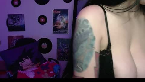 Snapshot of cristin_moon chatting on 05.27.26 Christina online show from 05.27.26