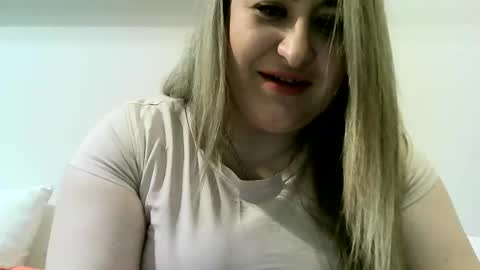 Snapshot of cristina20021991 chatting on 01.03.25 cristina20021991 online show from 01.03.25