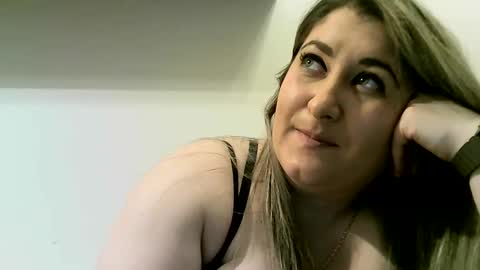 Snapshot of cristina20021991 chatting on 01.06.25 cristina20021991 online show from 01.06.25