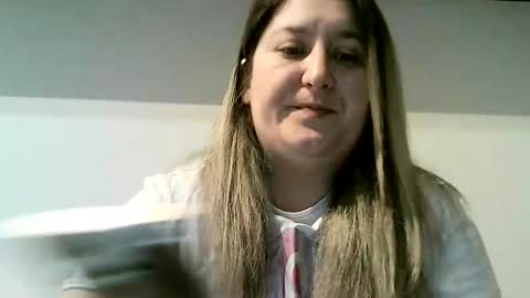 Snapshot of cristina20021991 chatting on 10.24.25 cristina20021991 online show from 10.24.25