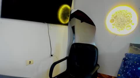 Snapshot of cristobal12cock chatting on 11.24.25 Cristian online show from 11.24.25