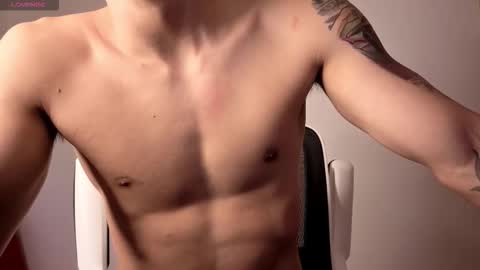 Snapshot of cristopher23_ chatting on 10.27.25 cristopher23 online show from 10.27.25