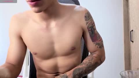 Snapshot of cristopher23_ chatting on 11.06.25 cristopher23 online show from 11.06.25