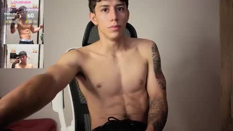 Snapshot of cristopher23_ chatting on 12.21.25 cristopher23 online show from 12.21.25