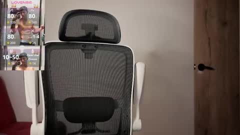 Snapshot of cristopher23_ chatting on 12.23.25 cristopher23 online show from 12.23.25