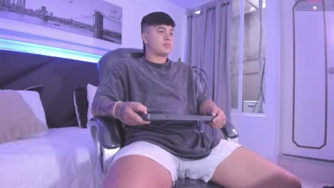 Cristopher online show from 12.20.25