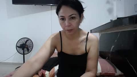 crisyoha4020 online show from 10.18.25